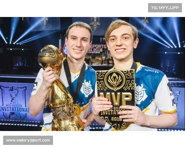 从青训到冠军:布伦森NBA杯MVP之路的团队支撑 从青训到冠军:布伦森NBA杯MVP之路的团队支撑